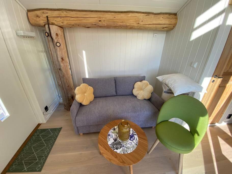 Minihus Med Drommeutsikt Til Sunnmorsalpene Daire Aure  Dış mekan fotoğraf