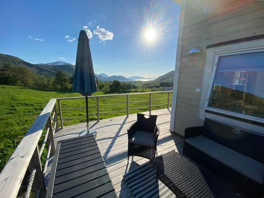 Minihus Med Drommeutsikt Til Sunnmorsalpene Daire Aure  Dış mekan fotoğraf