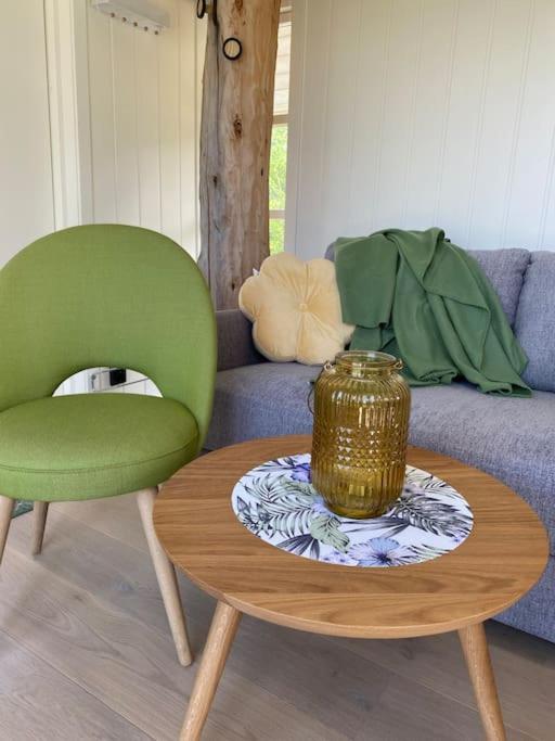 Minihus Med Drommeutsikt Til Sunnmorsalpene Daire Aure  Dış mekan fotoğraf