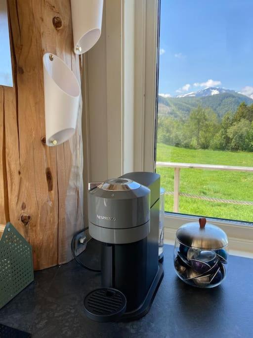 Minihus Med Drommeutsikt Til Sunnmorsalpene Daire Aure  Dış mekan fotoğraf