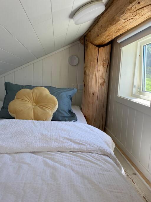 Minihus Med Drommeutsikt Til Sunnmorsalpene Daire Aure  Dış mekan fotoğraf