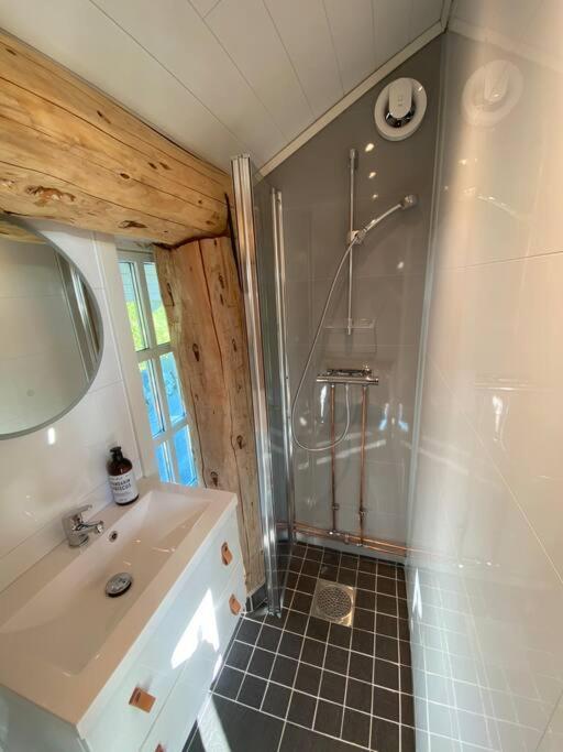 Minihus Med Drommeutsikt Til Sunnmorsalpene Daire Aure  Dış mekan fotoğraf